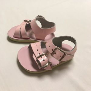 Salt water sandals by Hoy Sun-San- Sea Wees Size 1